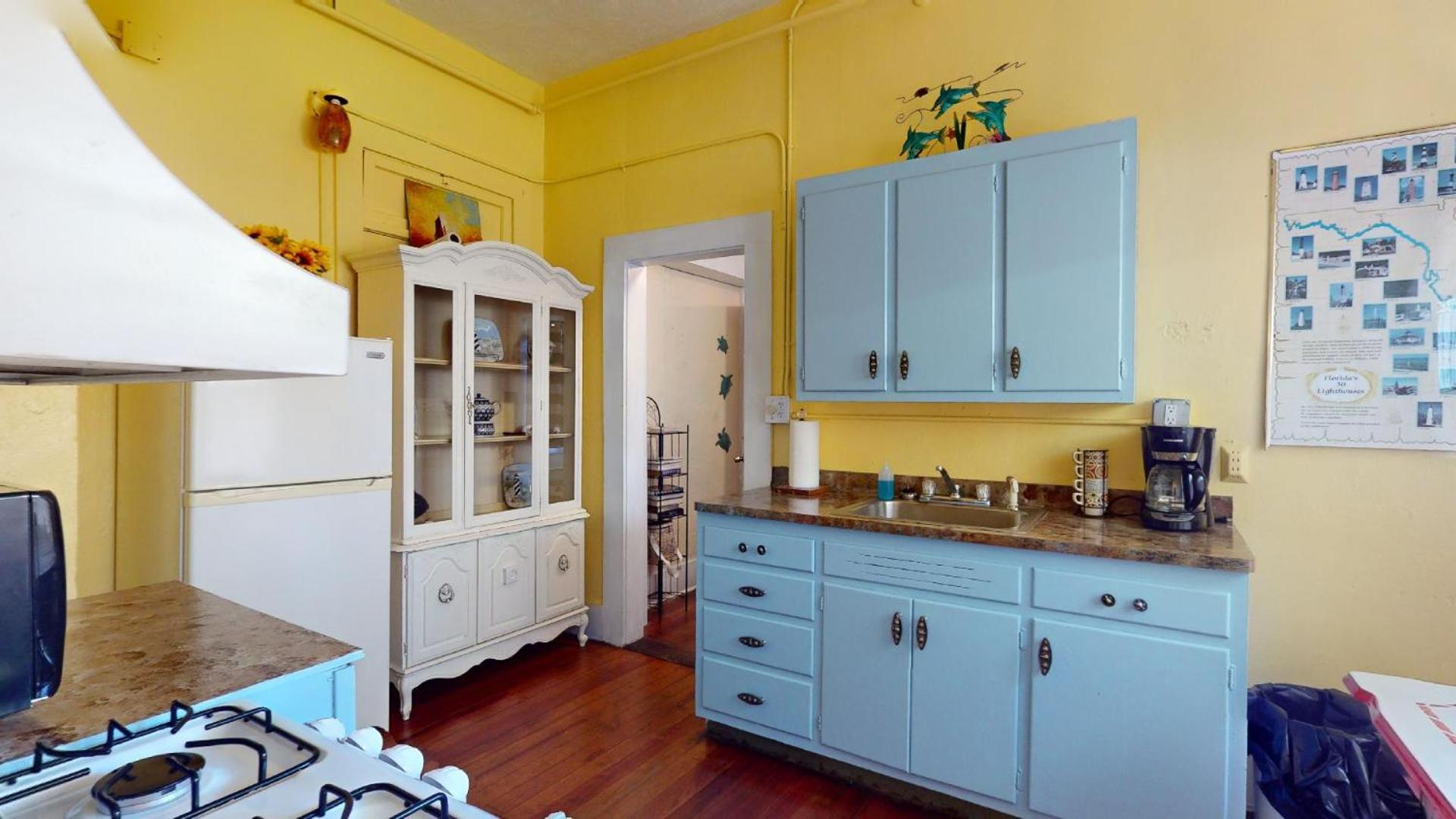 Kitchen or kitchenette
