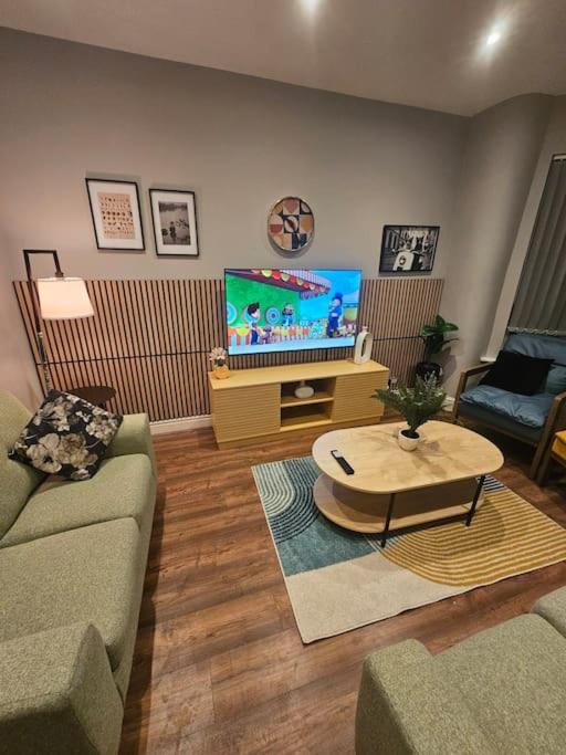 Hillsome Hosting Wigan