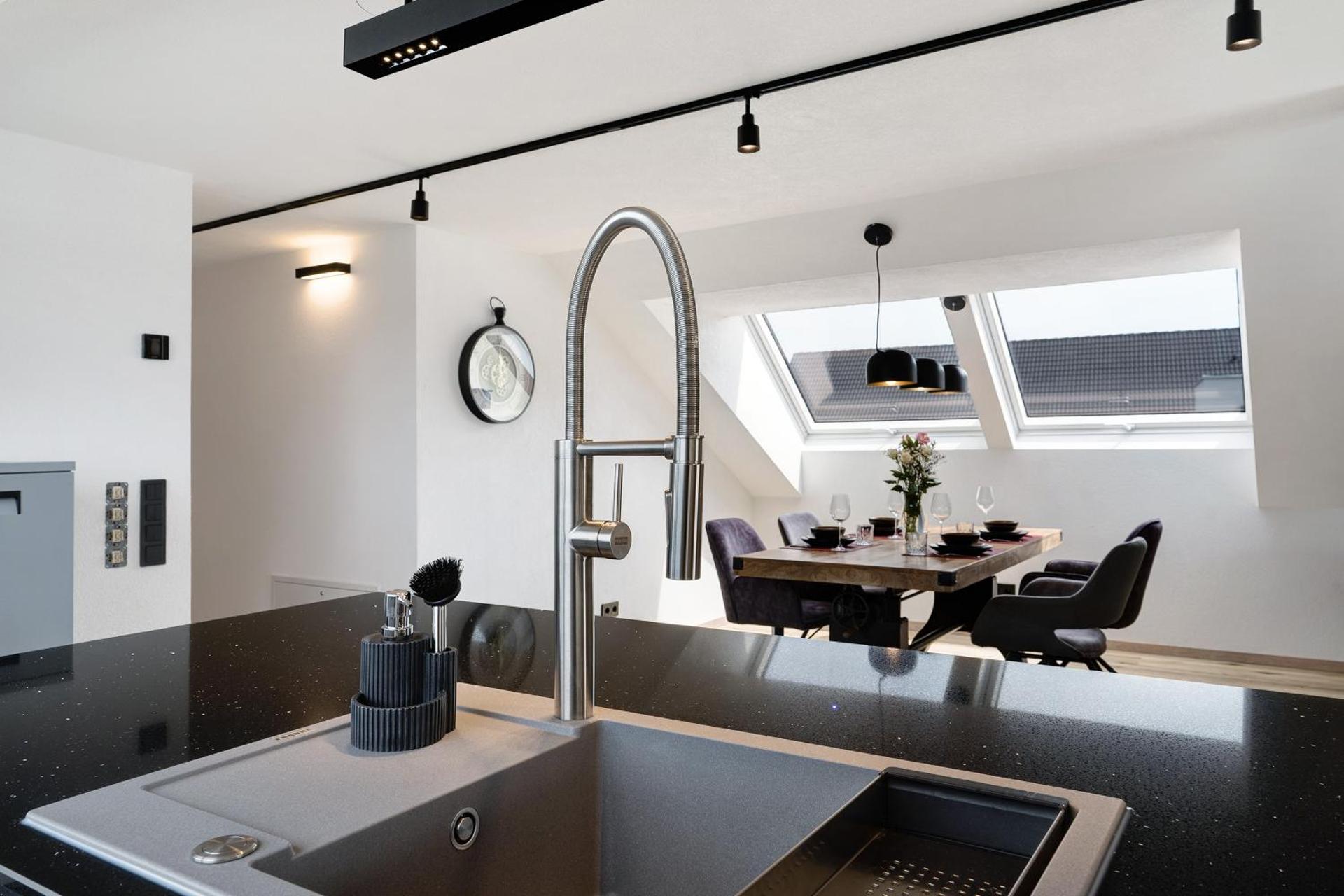 Moderne offene Dachgeschoßwohnung