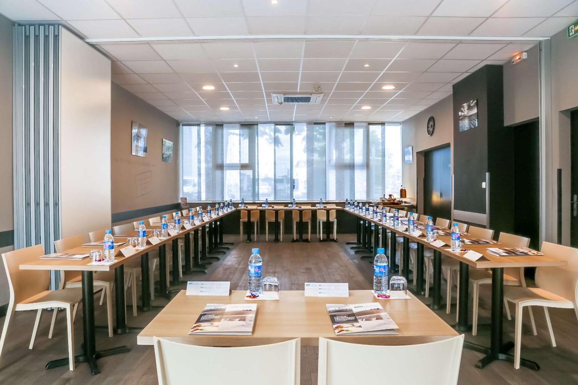 Meeting/conference room