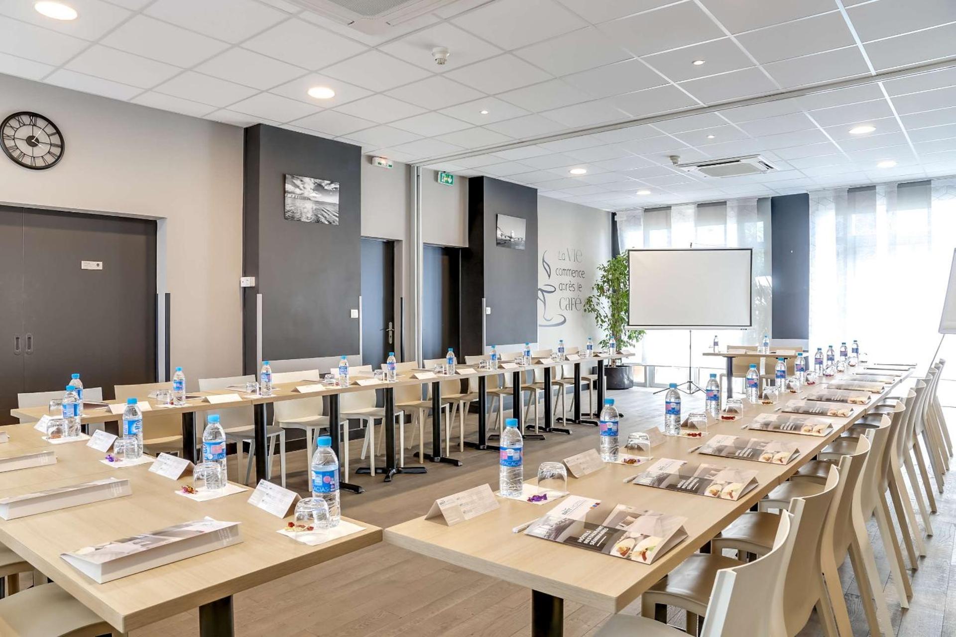 Meeting/conference room