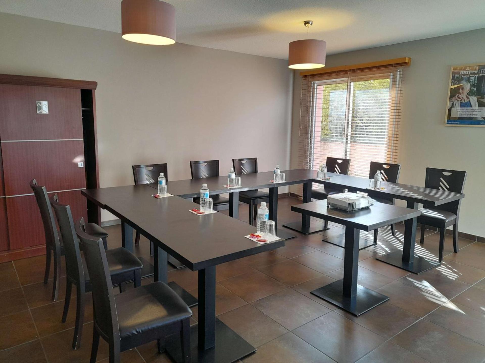 Meeting/conference room