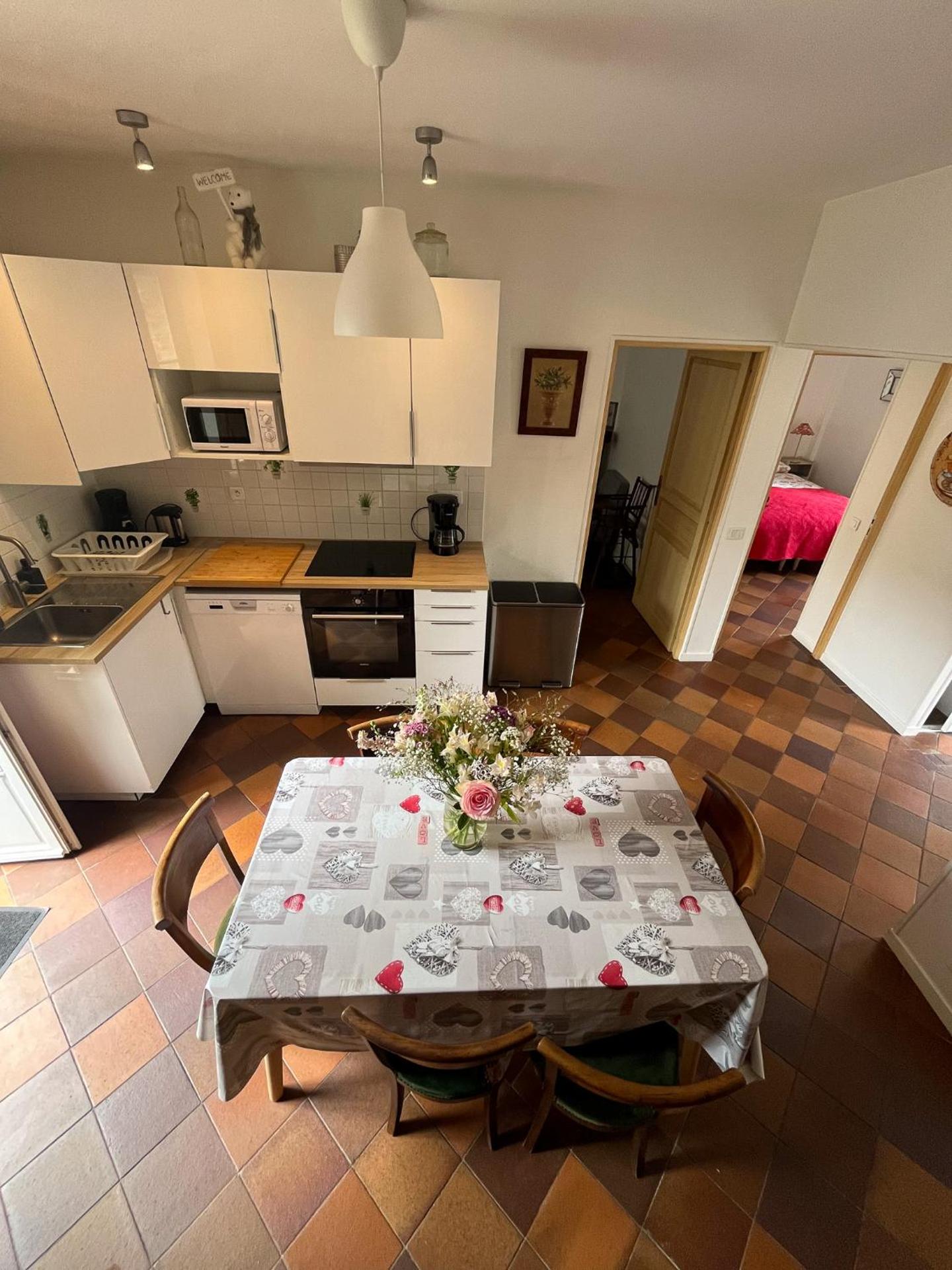 Kitchen or kitchenette