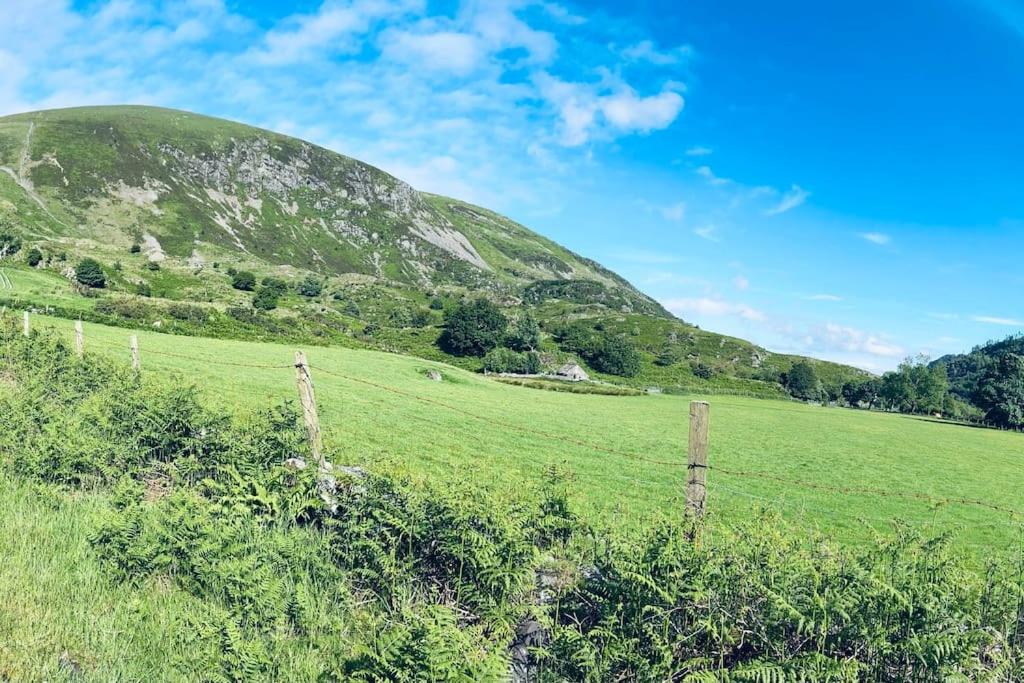 Eilio Cottage- Closely located to Snowdon
