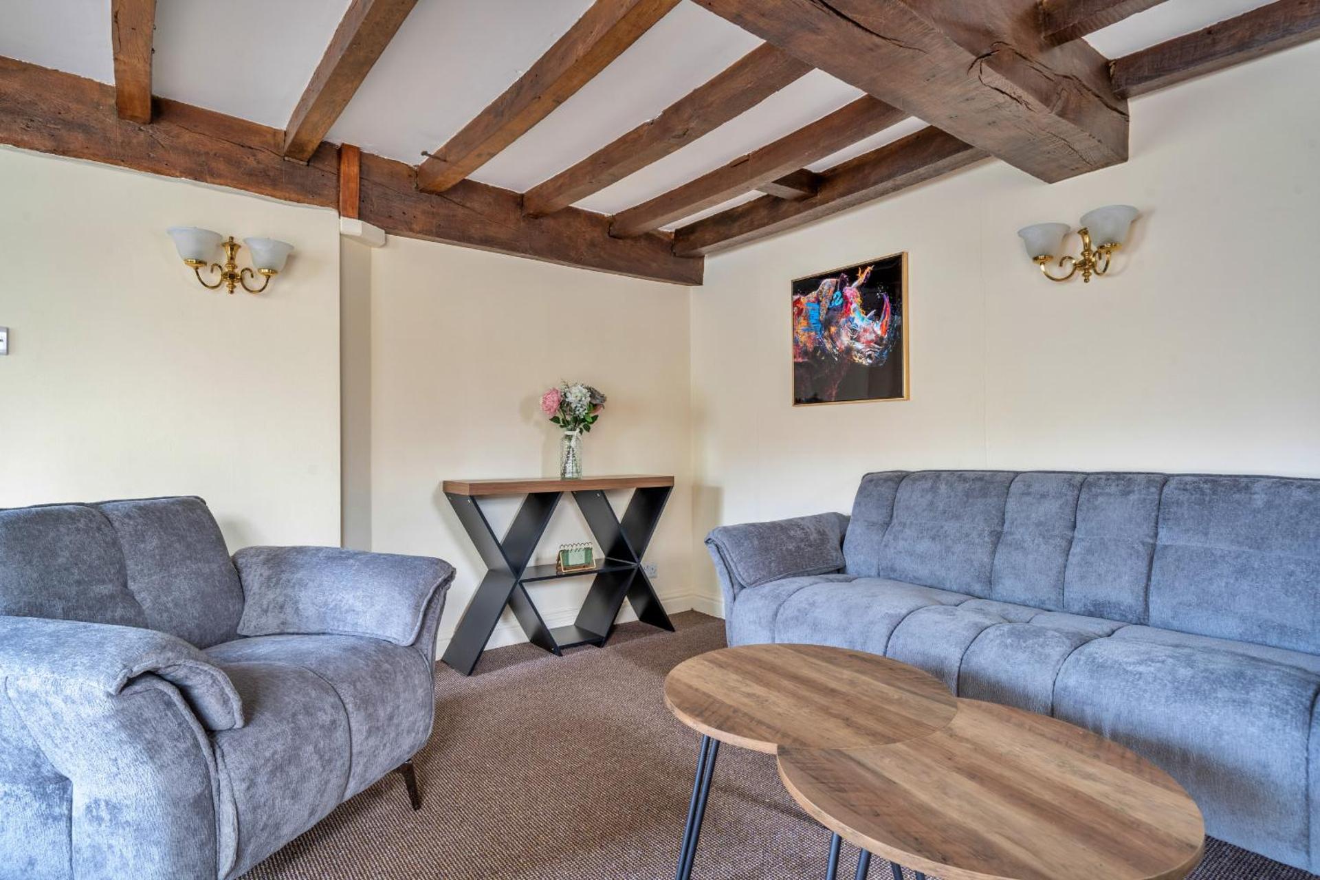 Communal lounge/ TV room