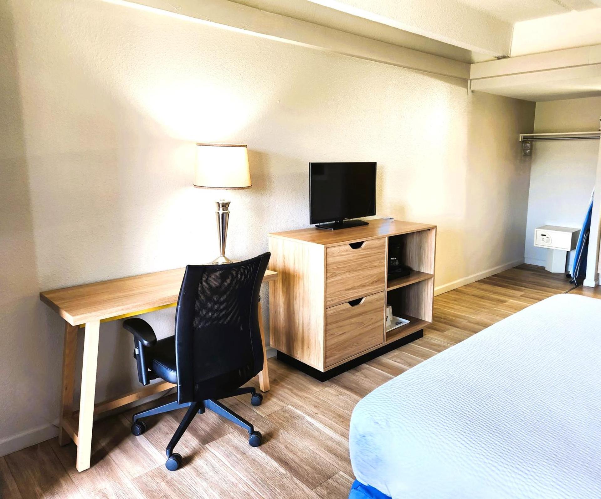 Days Inn by Wyndham Denver Downtown