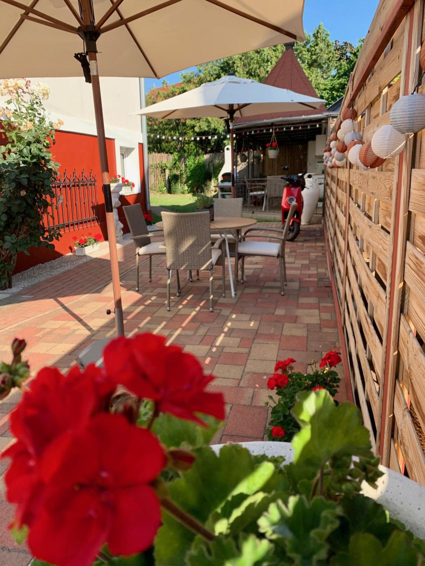 Villa Lillybeth Garden Rooms