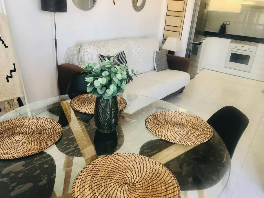 Apartamento con WIFI y piscina cerca del mar