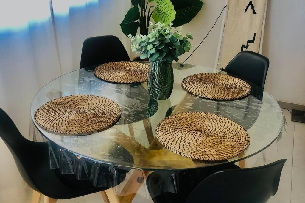 Apartamento con WIFI y piscina cerca del mar