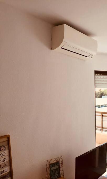 Apartamento con WIFI y piscina cerca del mar