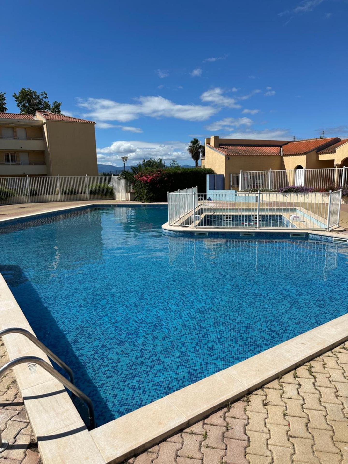 T2 RDC à Canet en Roussillon Europa 4 pers ,piscine,clim, tennis, parking