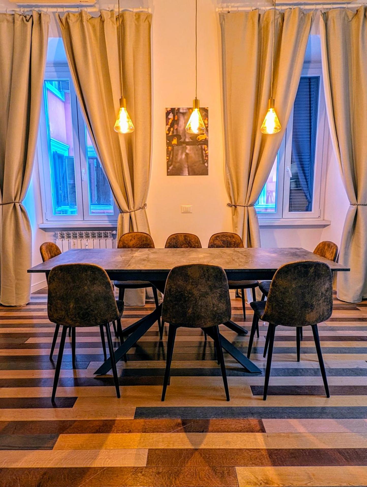 Luxury Gallery Suites