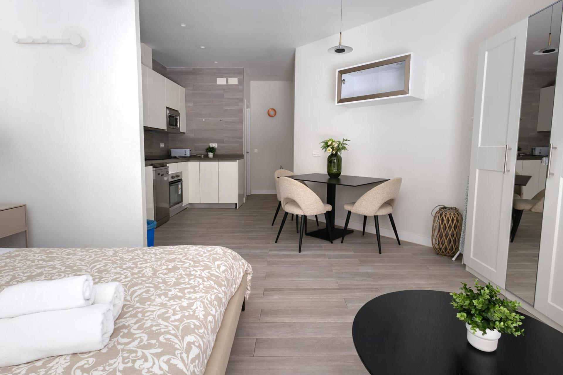 PREMIUM MALAGUETA SUITE