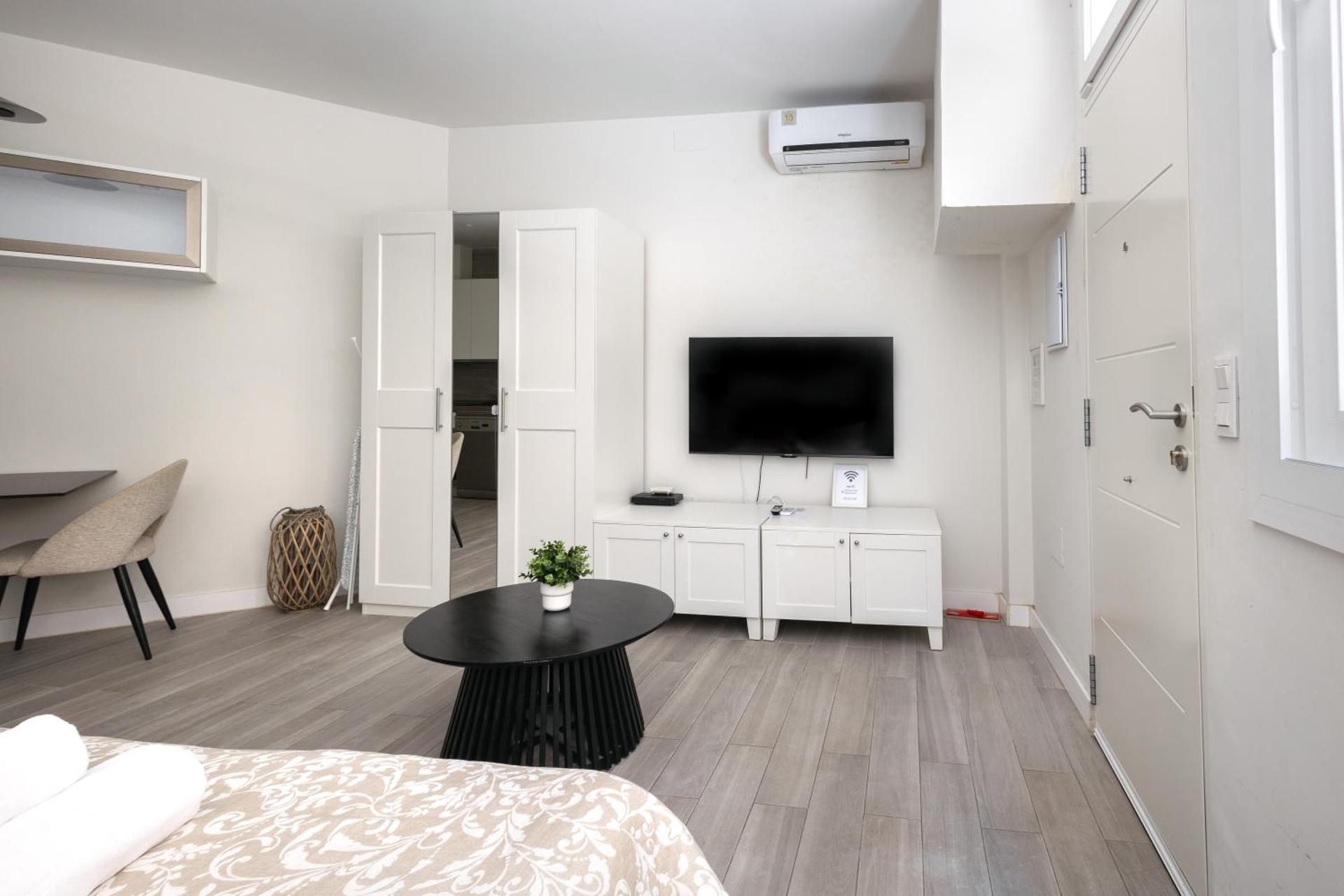 PREMIUM MALAGUETA SUITE