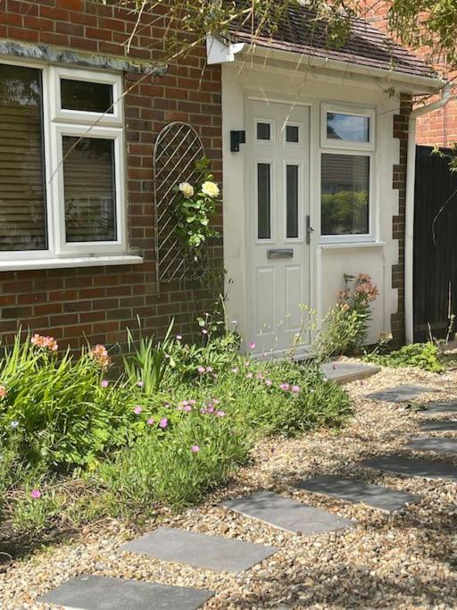 Studio 40 cosy compact space in quiet location in Seaford