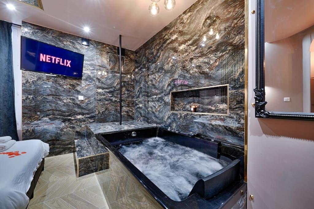 Welcome to Secret Love