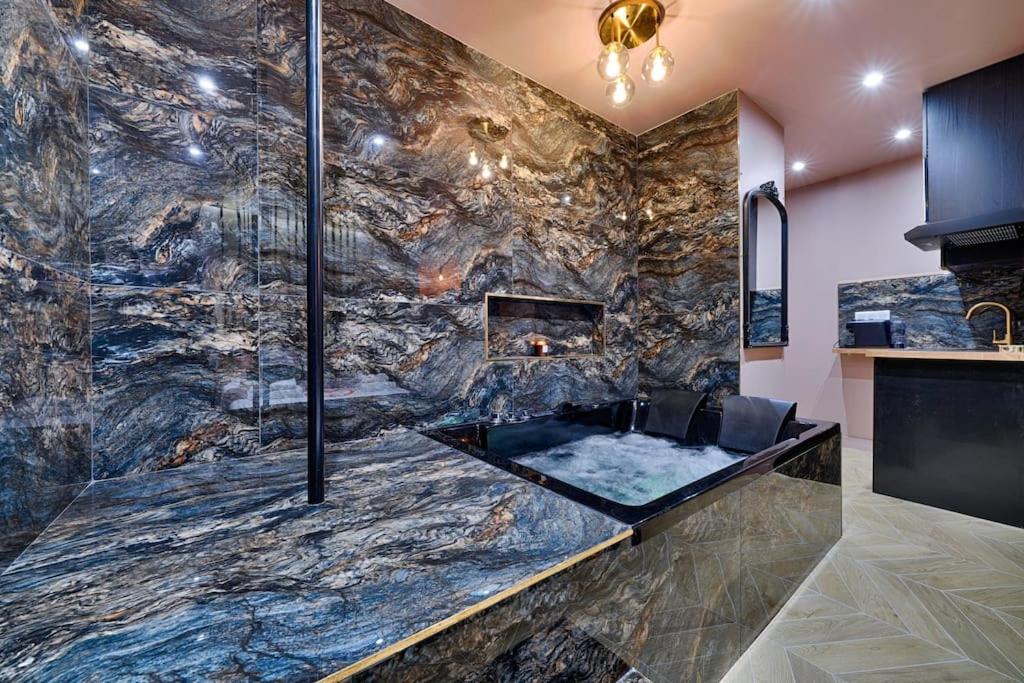 Welcome to Secret Love