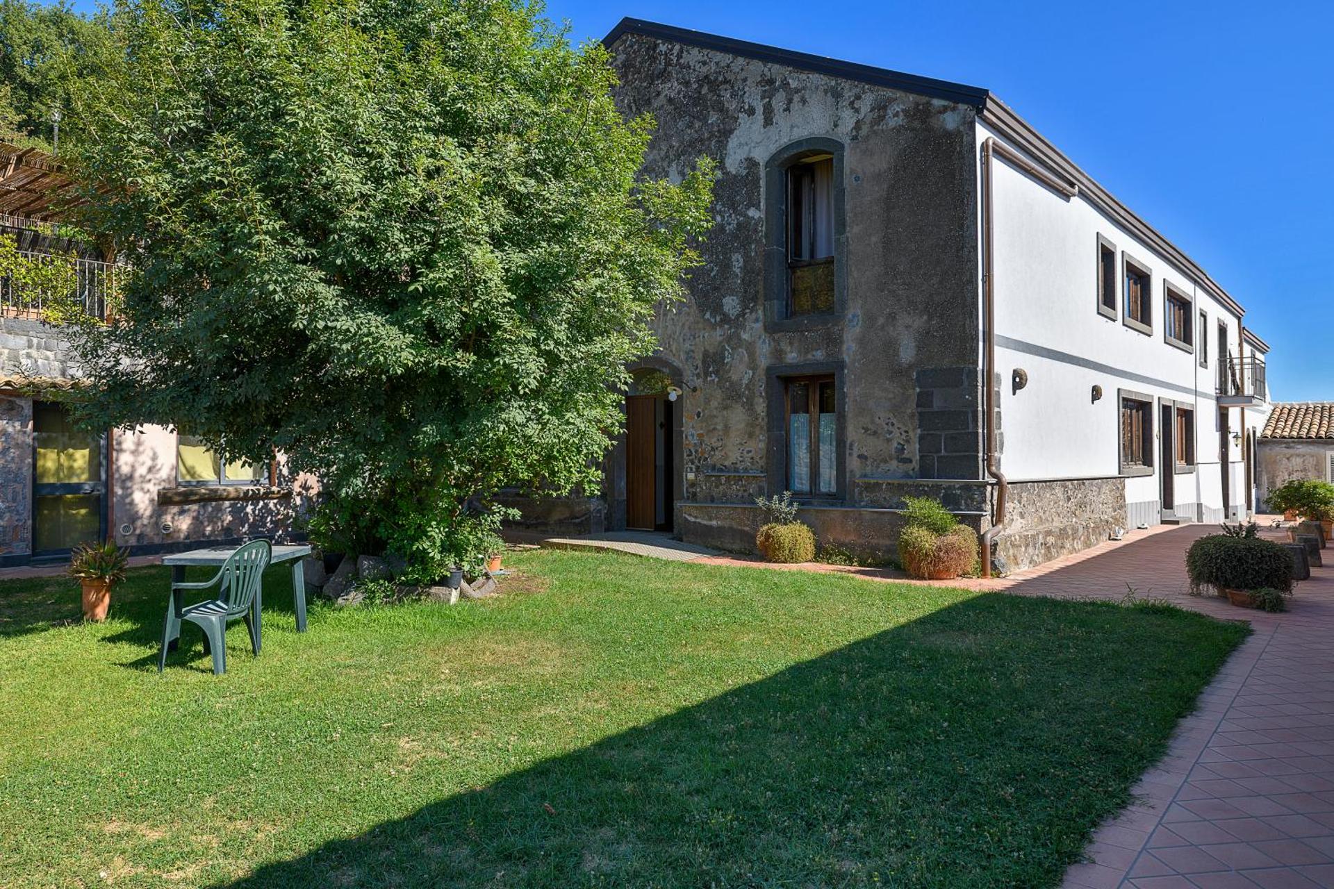 La pietra antica O' munti