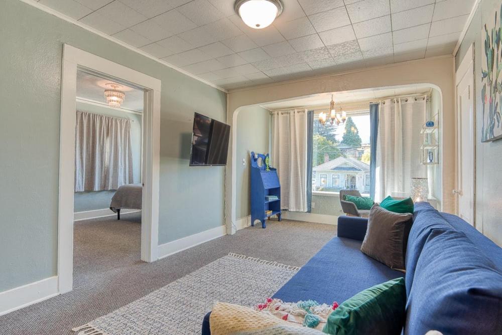 #StayinMyDistrict Heritage House Suite