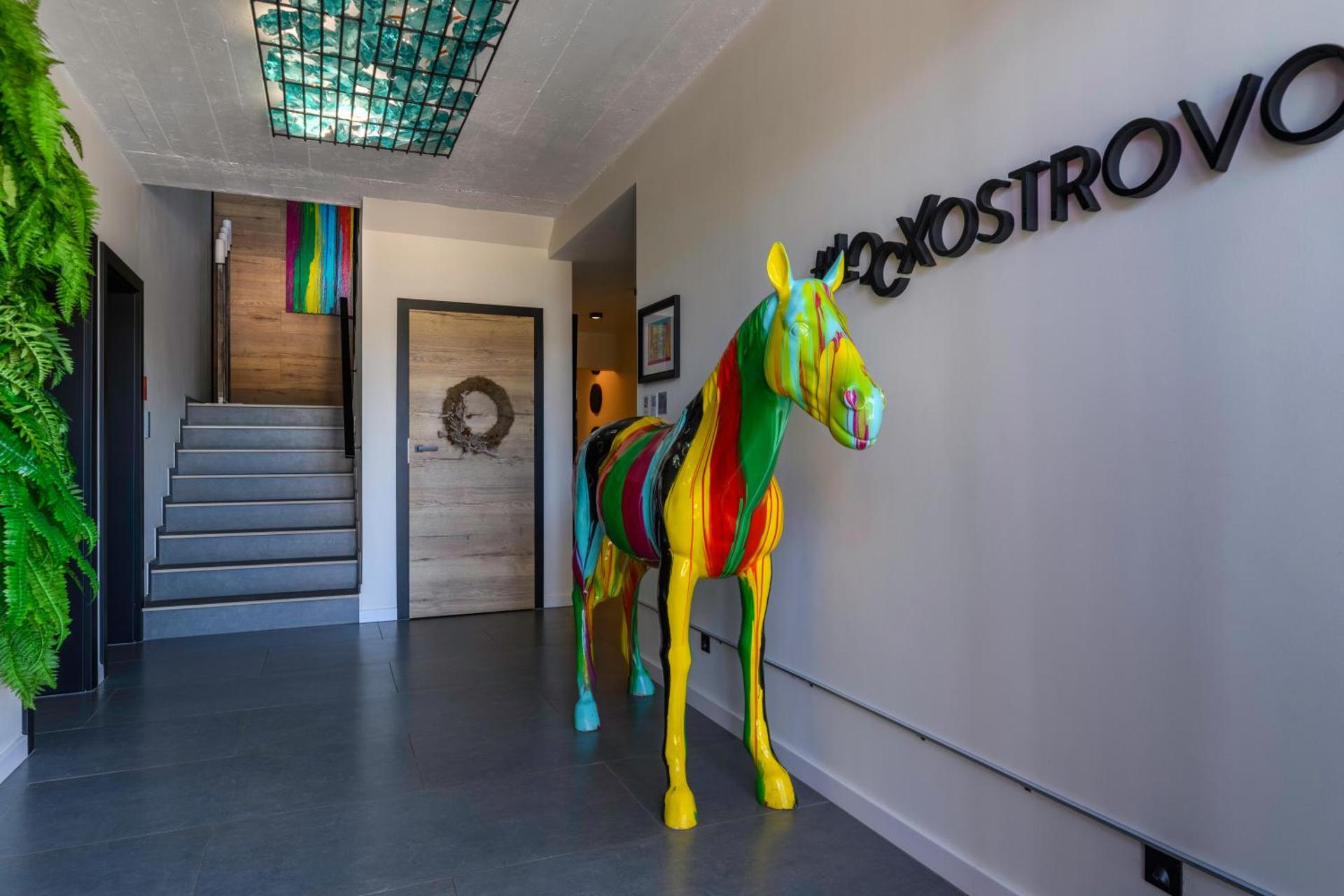 Loox Ostrovo- Boutique House-noclegi nad morzem