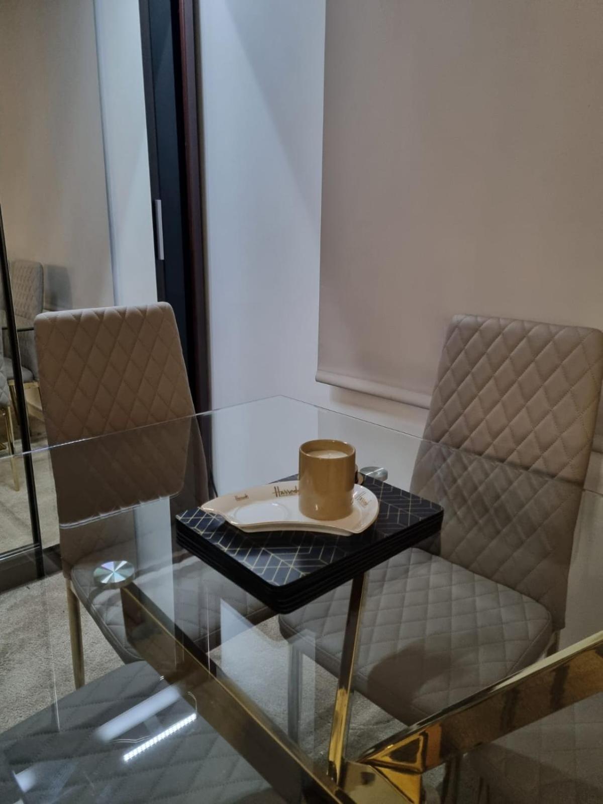 Stylish London Apartment & Free Parking