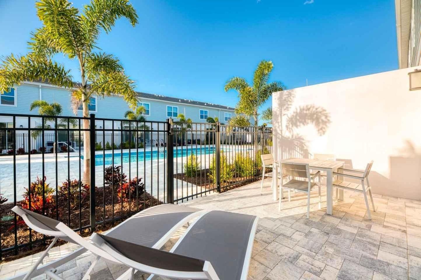 ET013 - Coastal Townhouse with Themed Bedroom at Reunion