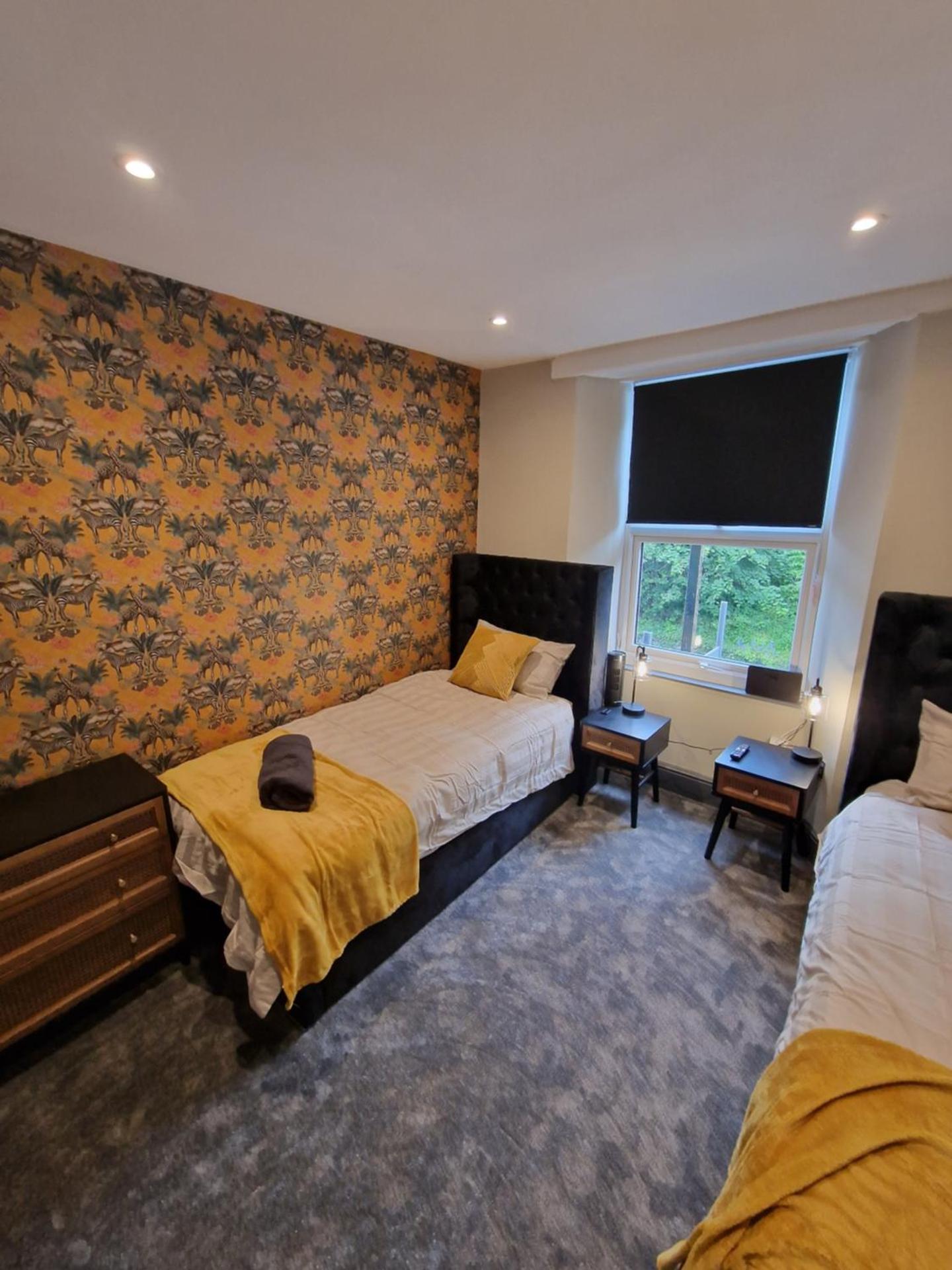 Townhouse - 6 Bed Hot Tub House