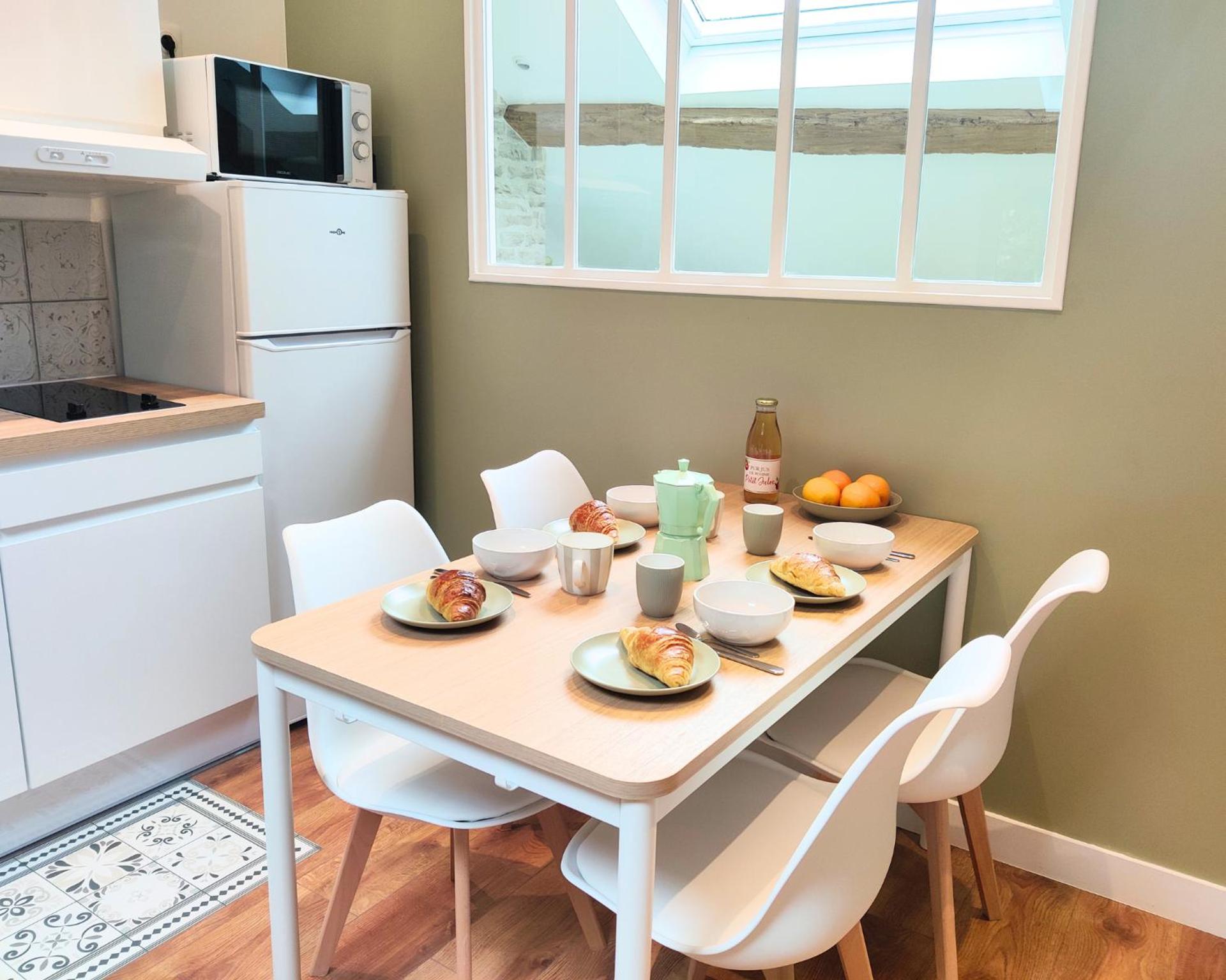 JOLI & MANSARDÉ - Le Jardin de l'Evêché a votre Fenêtre