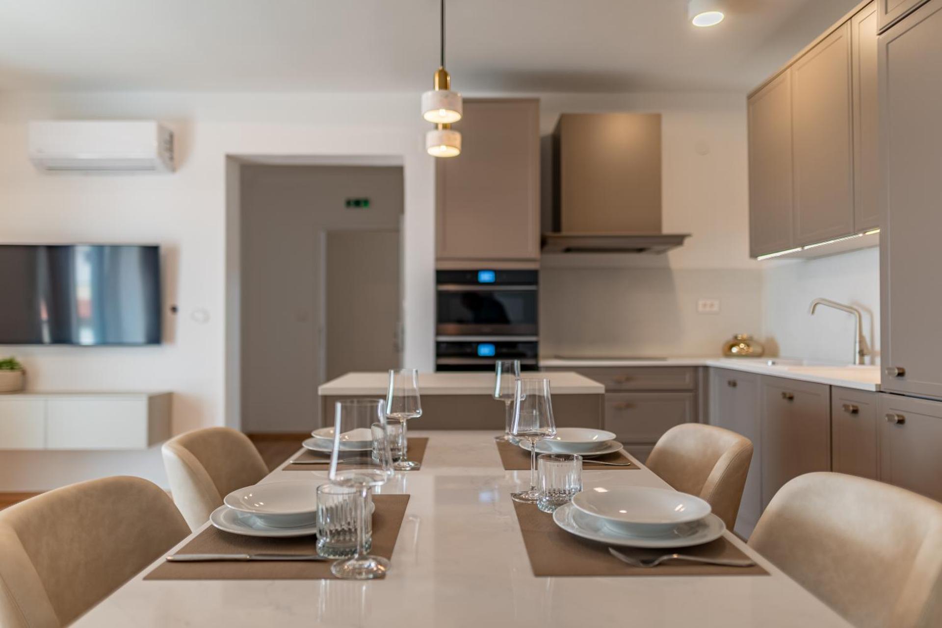 Rooms & Apartments Niko