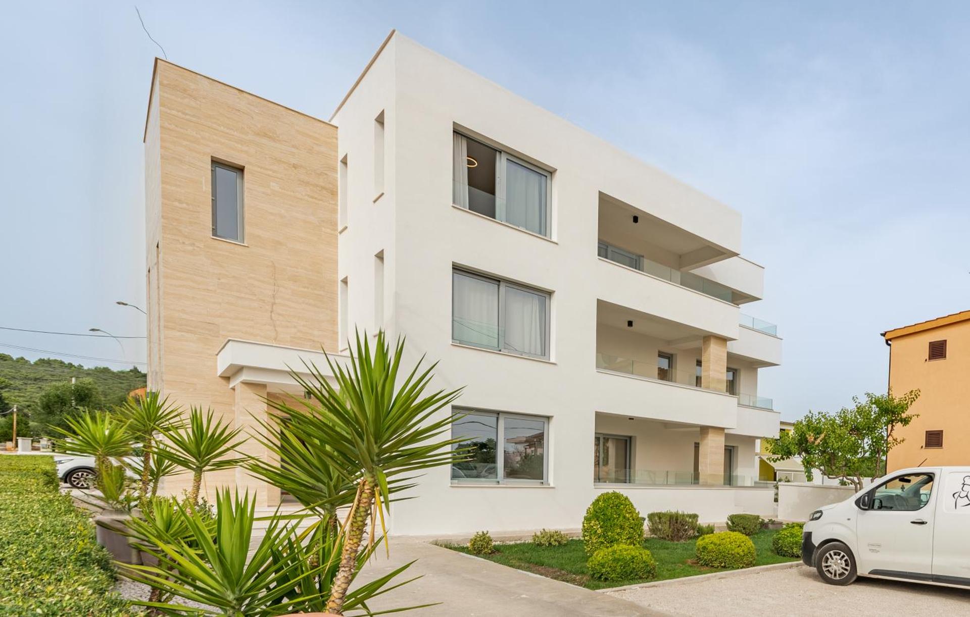 Rooms & Apartments Niko