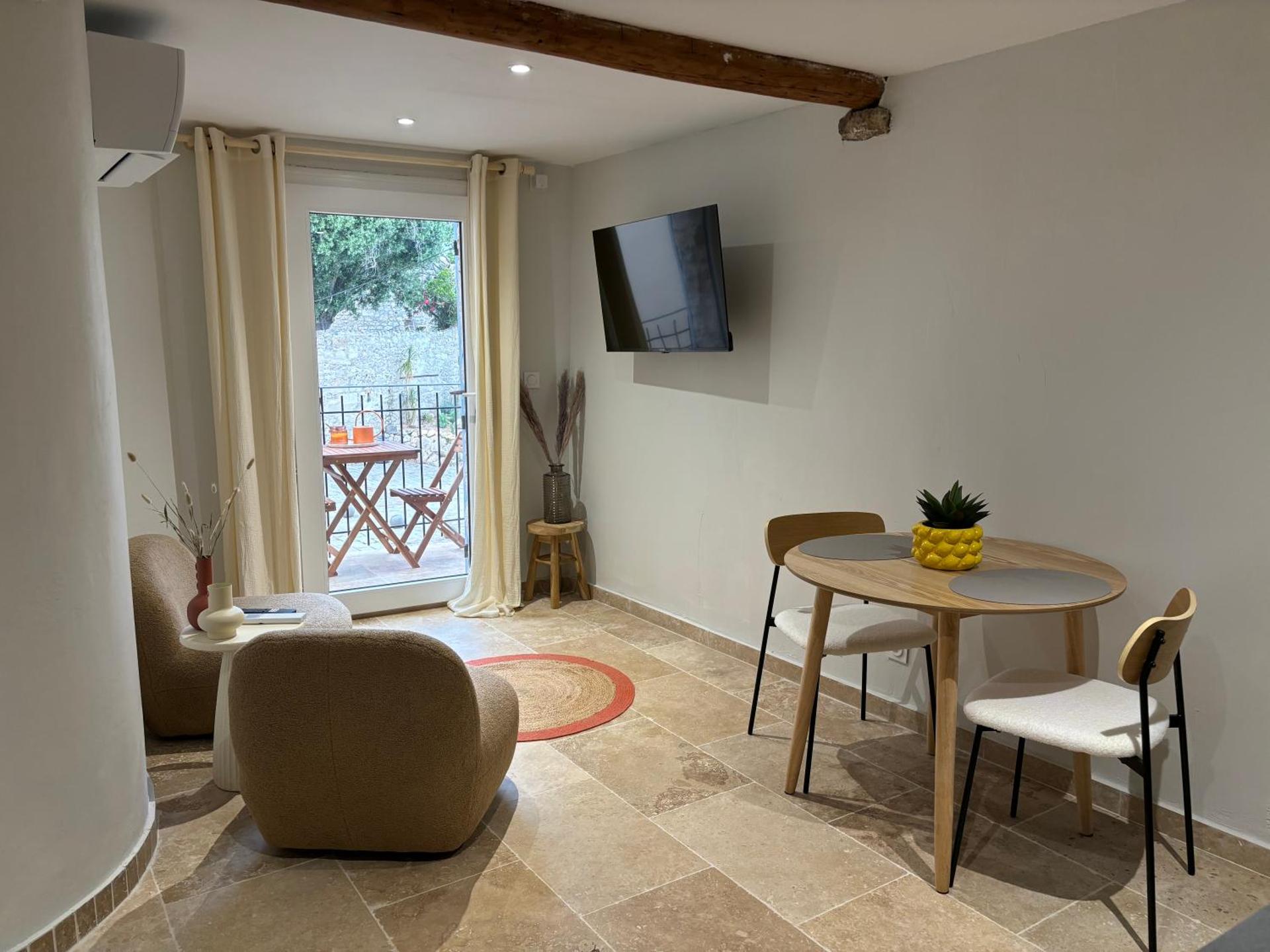 La Pablita by Evasion Riviera, Vieil Antibes, Remparts