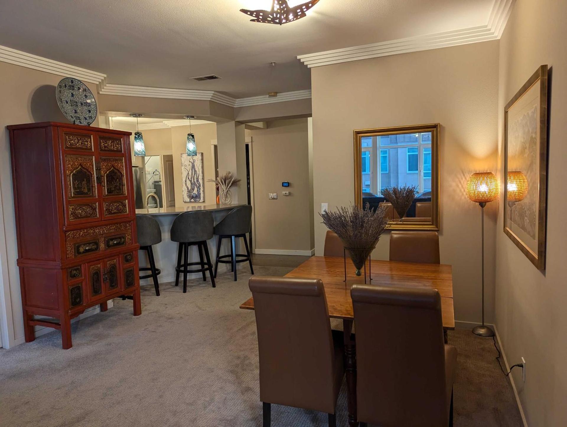 New Downtown 2 Beds, 2 Baths Waterfront Alaska 335