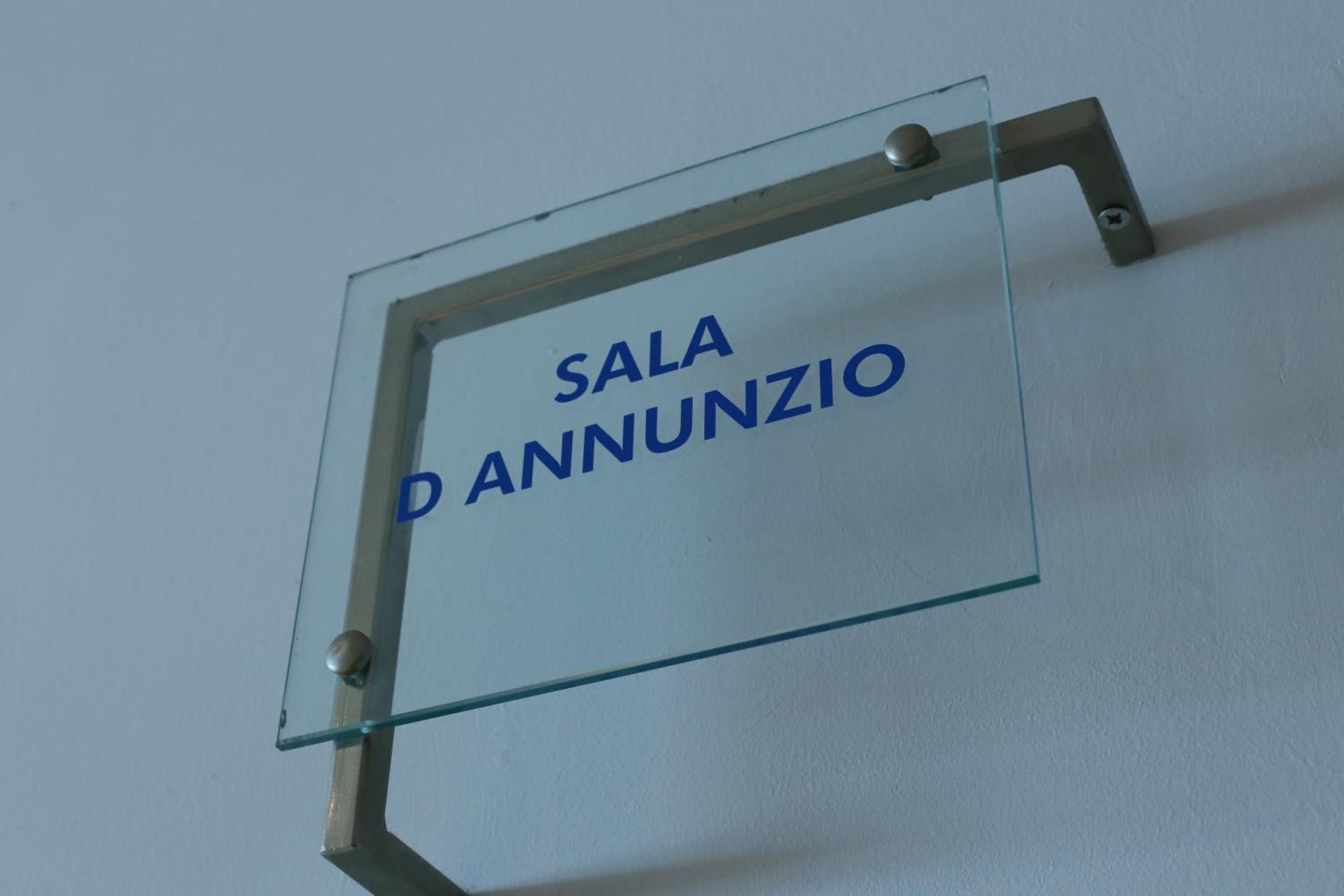 Logo/Certificate/Sign