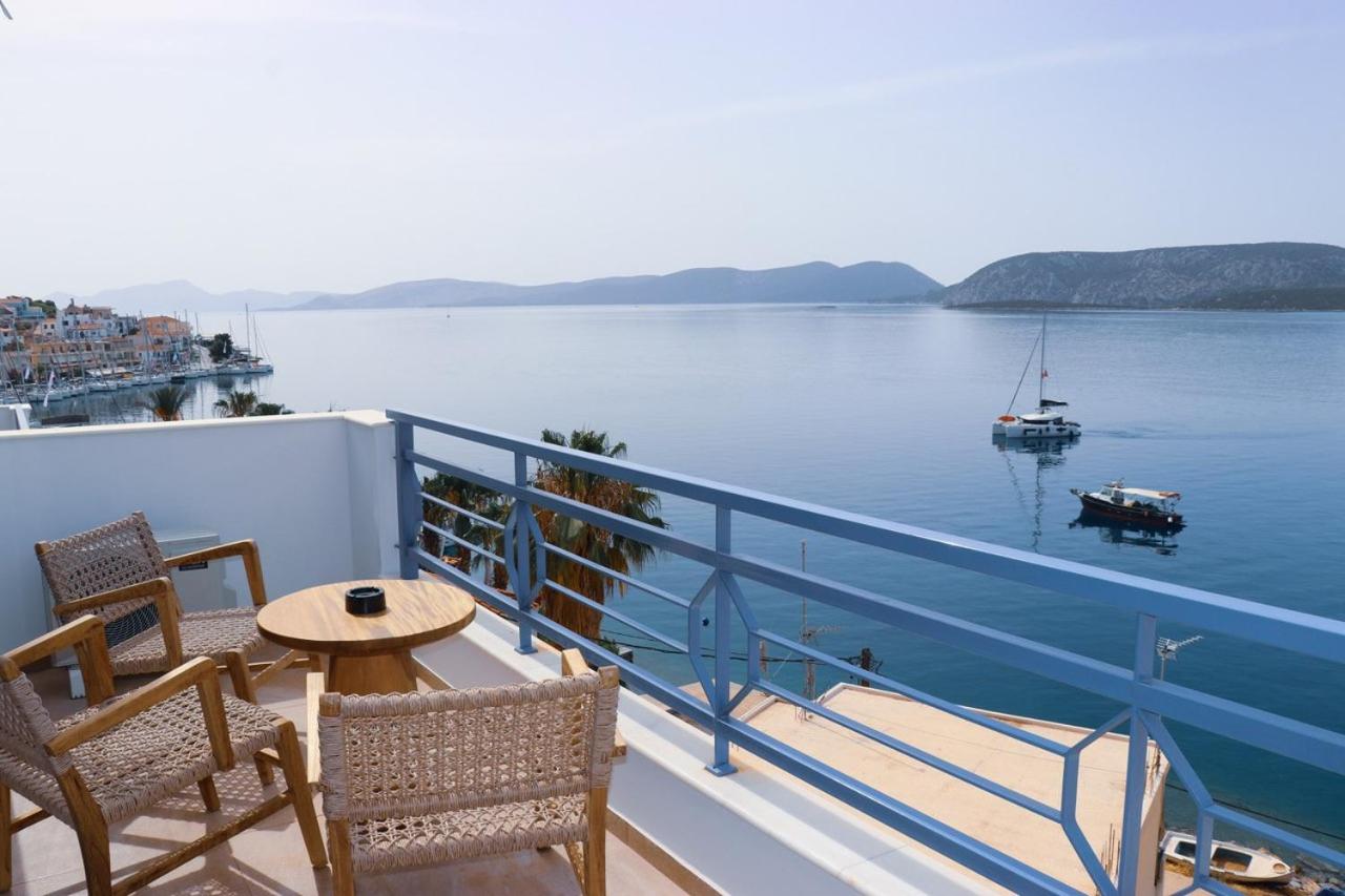 Grand Bleu Apartments & Villas