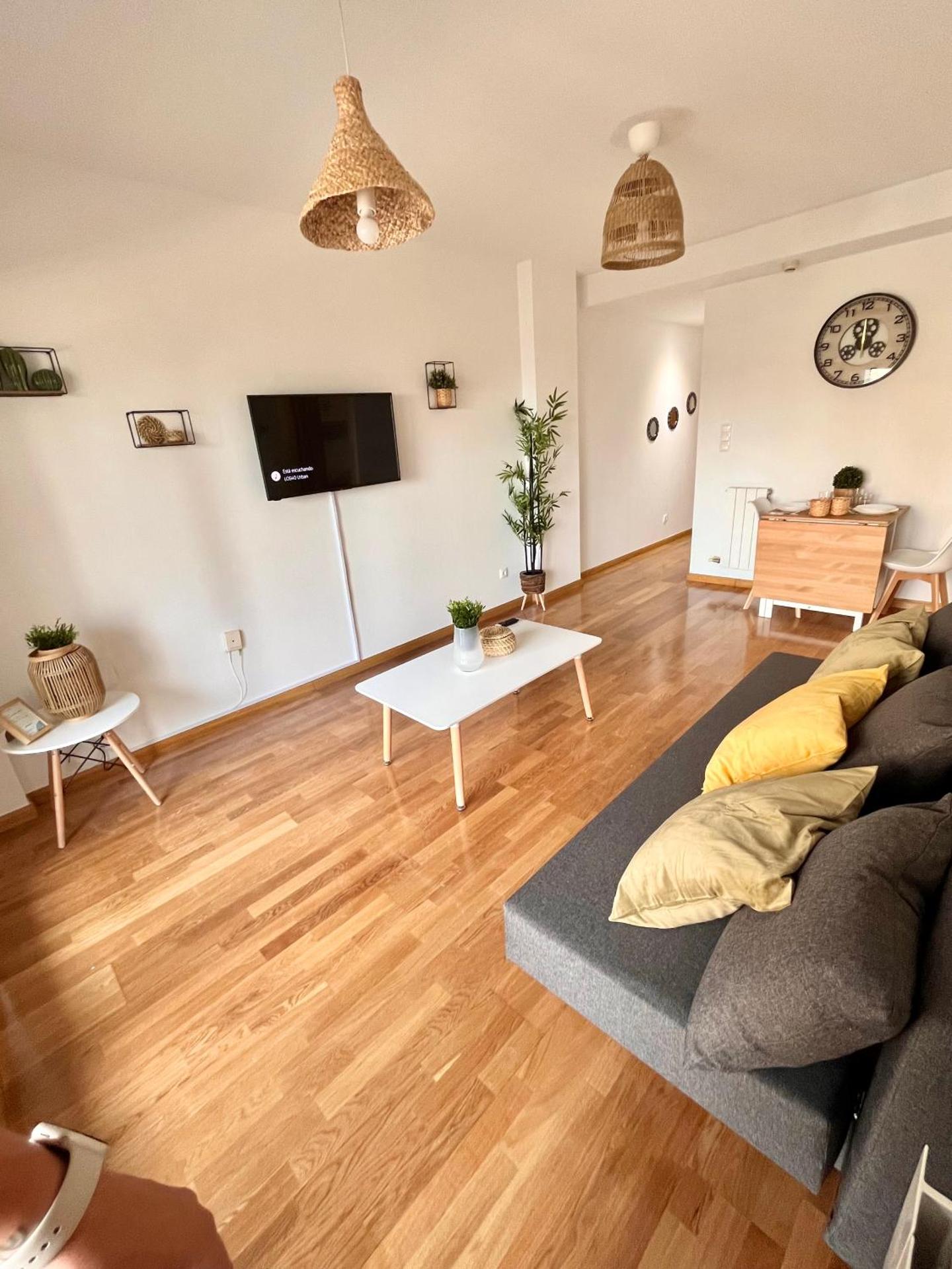 Communal lounge/ TV room