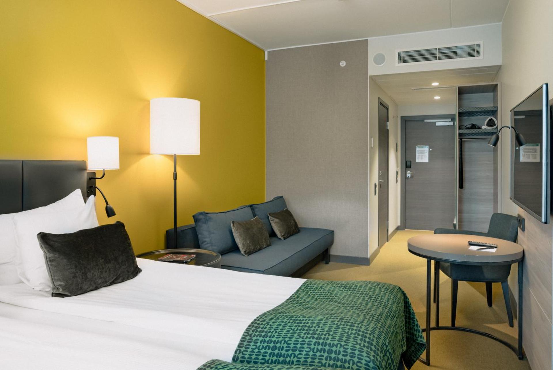 Photo of the whole room