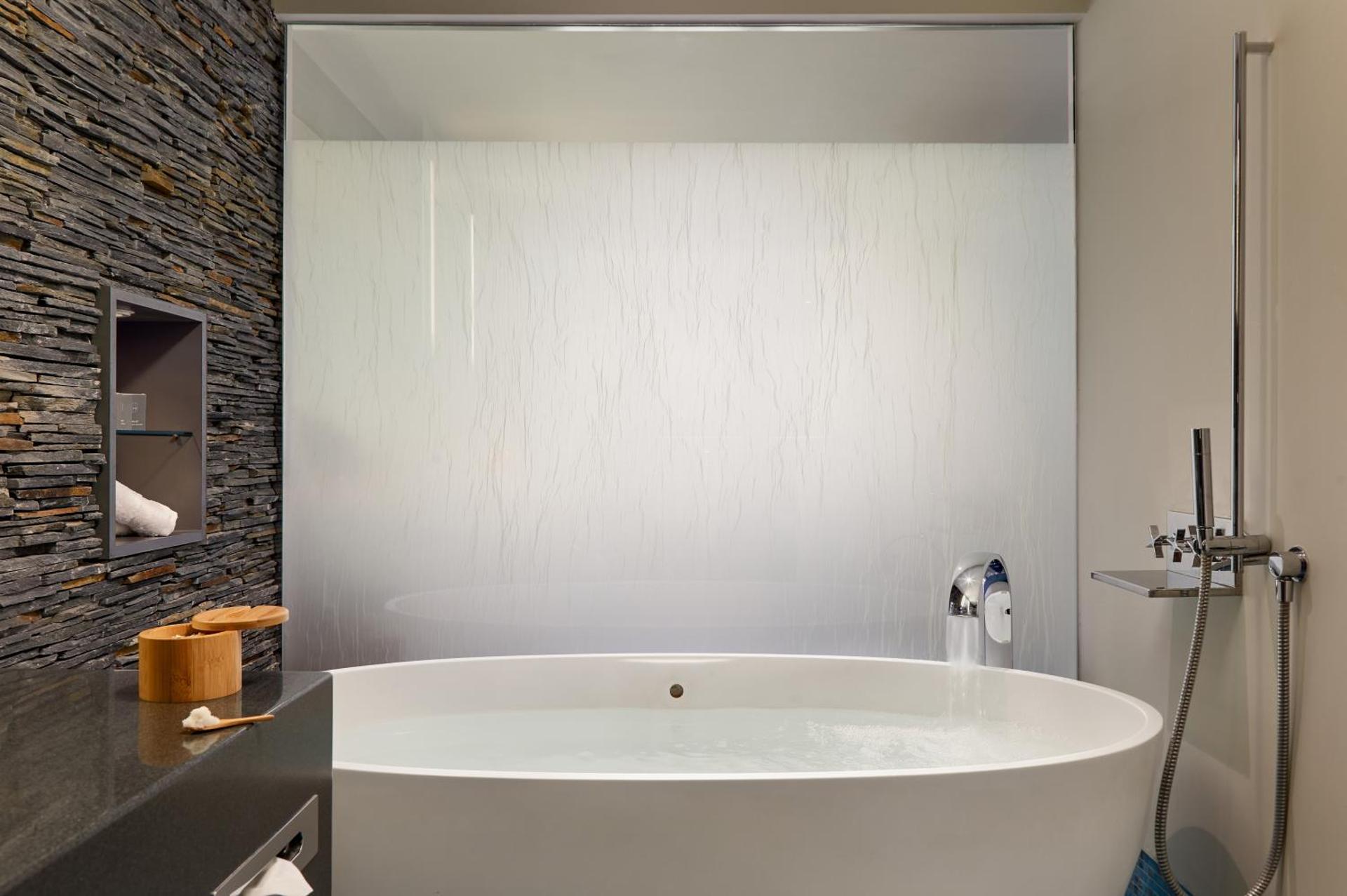 Deluxe Room with Sea View