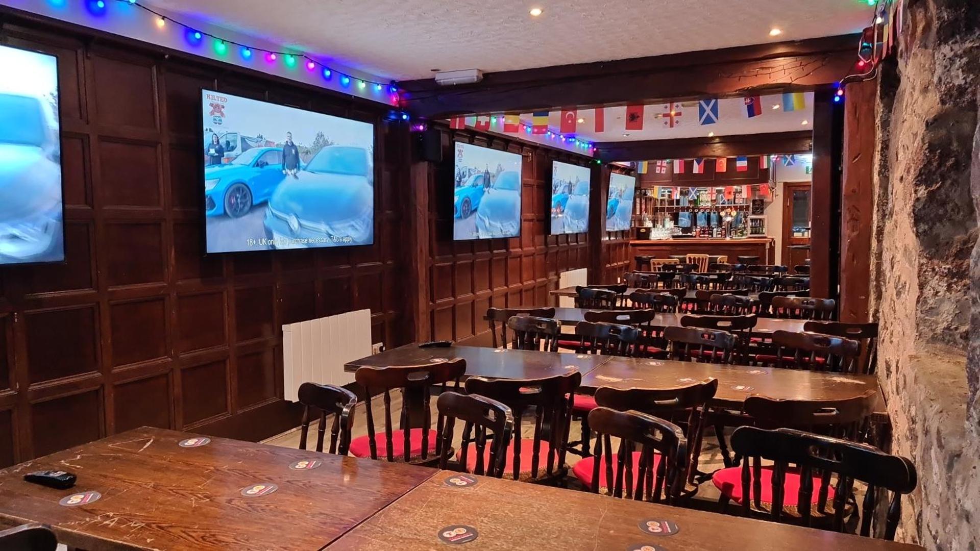 Communal lounge/ TV room