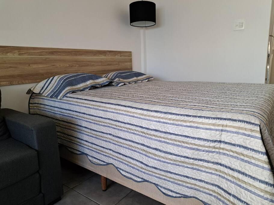 Estúdio na praia do Boqueirão em Santos SP