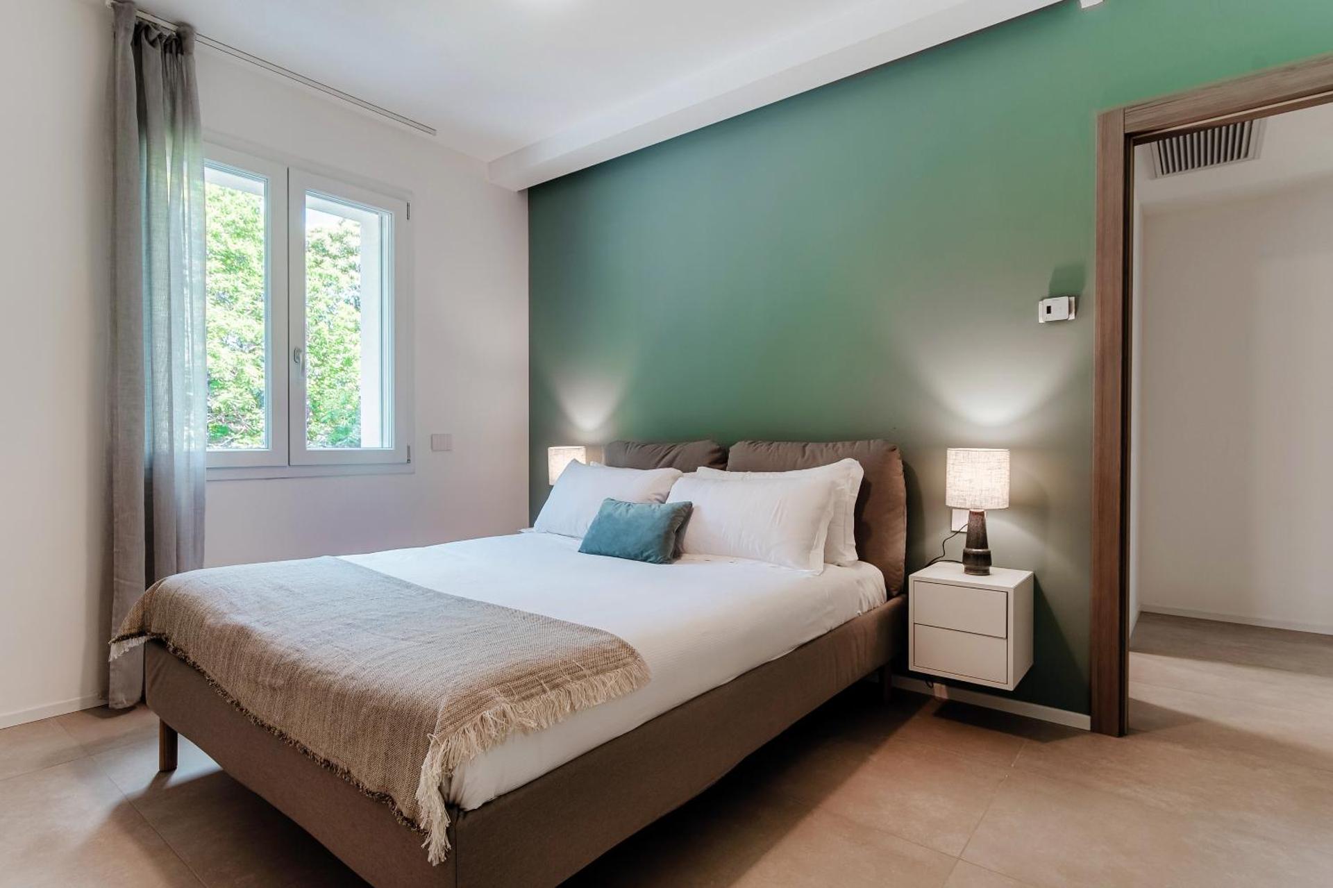 Lario Suite Apartments by Quokka 360 - With parking Next to Como City