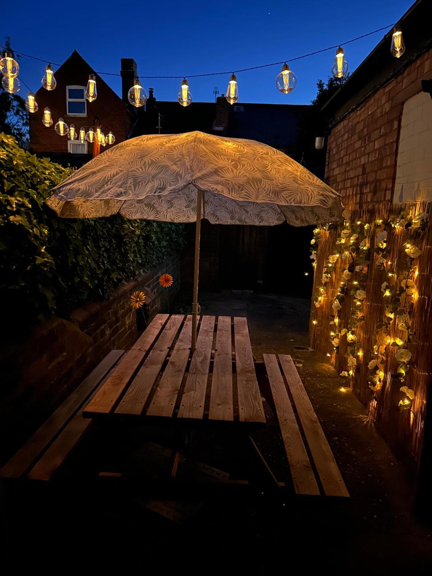 Book your stay near Bailgate the heart of Lincoln! Short let & longer bookings welcome, weekly and monthly offers