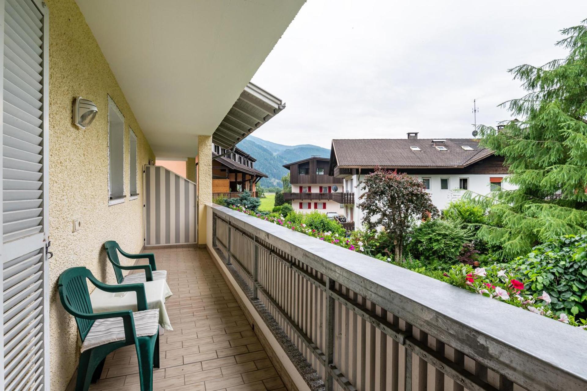 Superior One-Bedroom Apartment