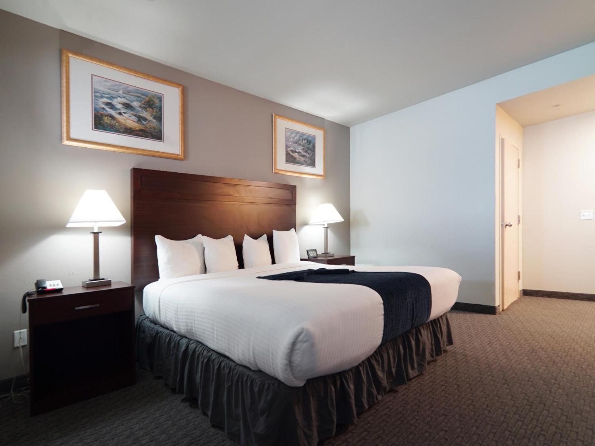 BayVue Hotel, Resort & Suites