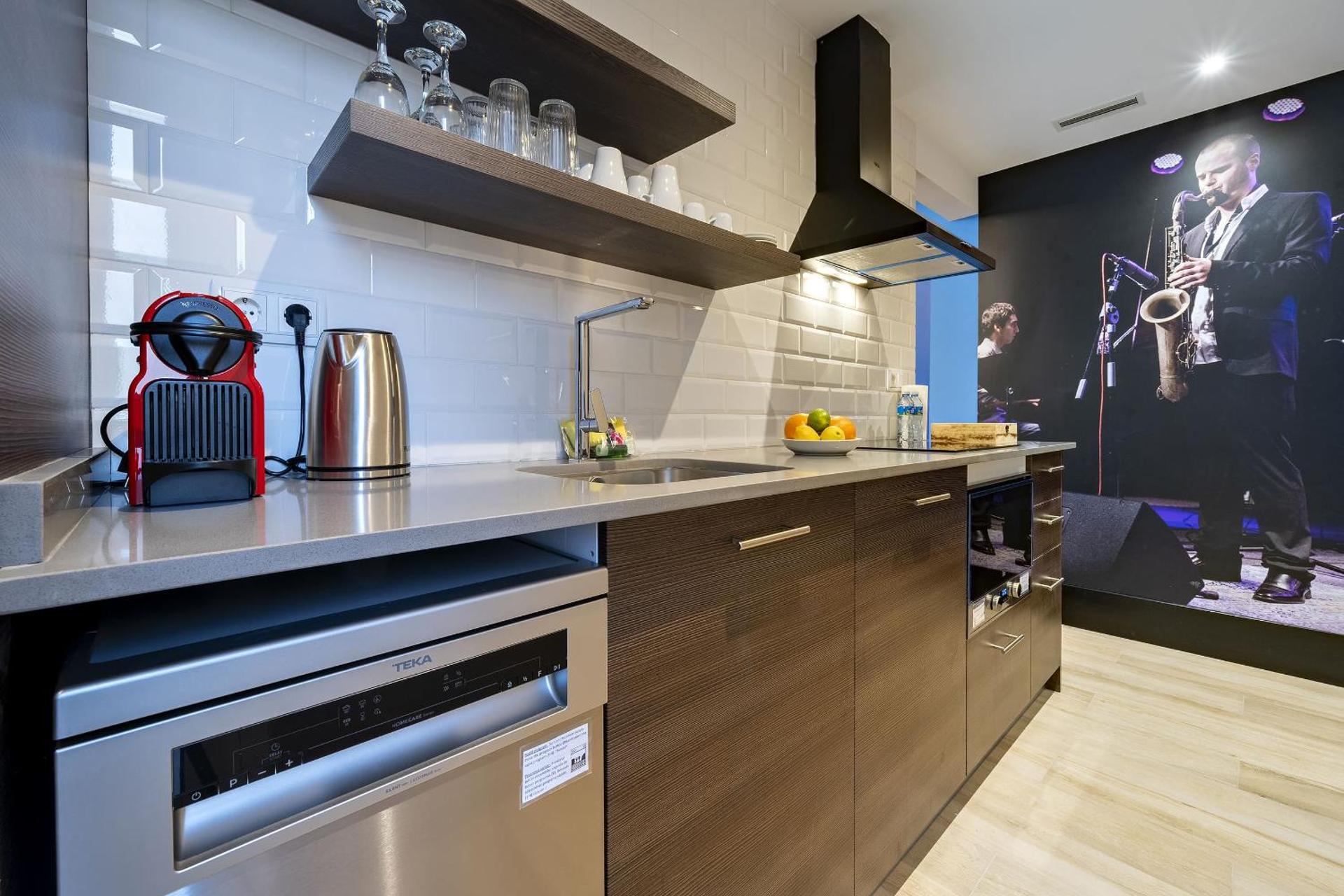 Kitchen or kitchenette