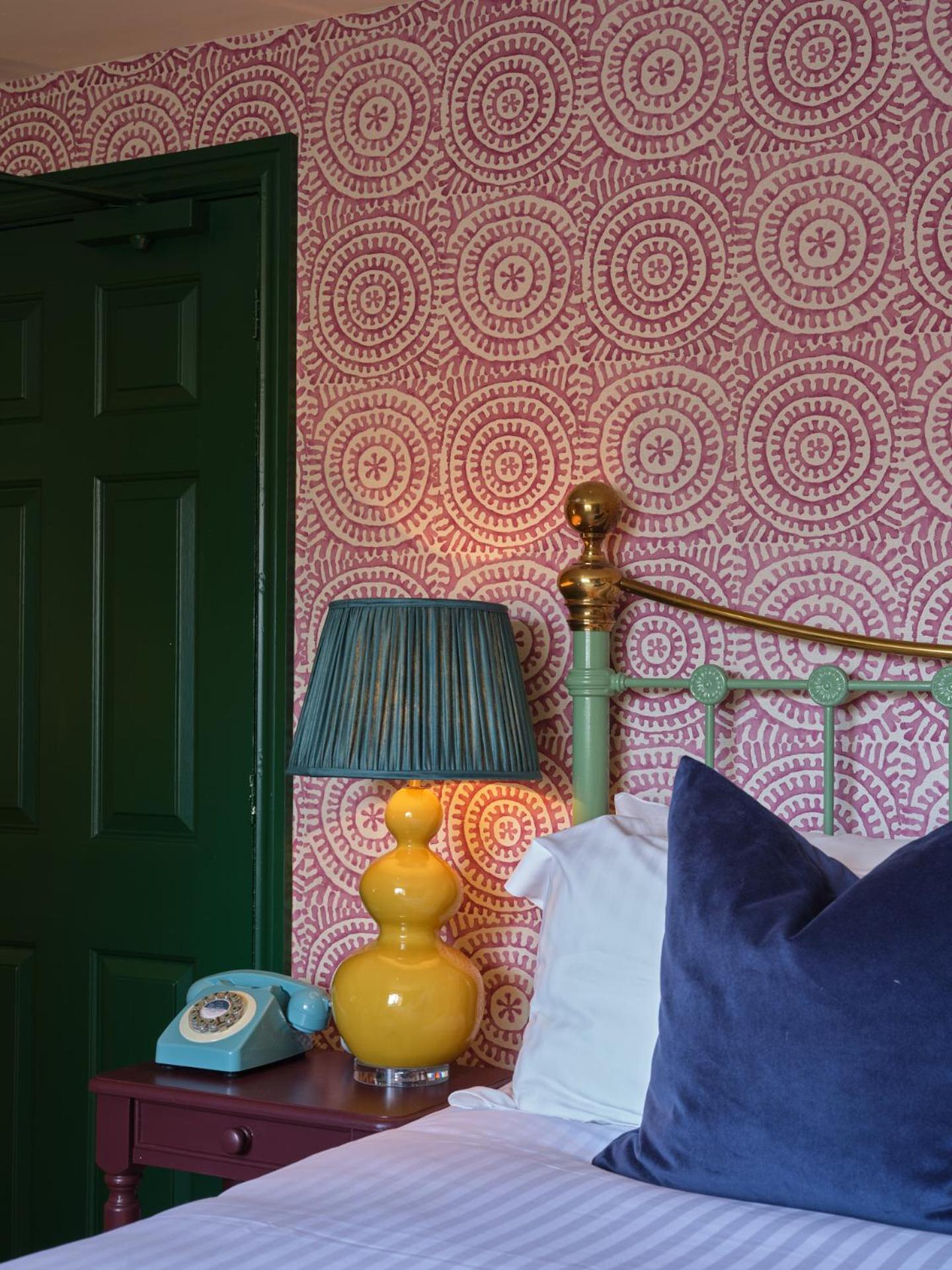 Cozy Double Room - Coach House 