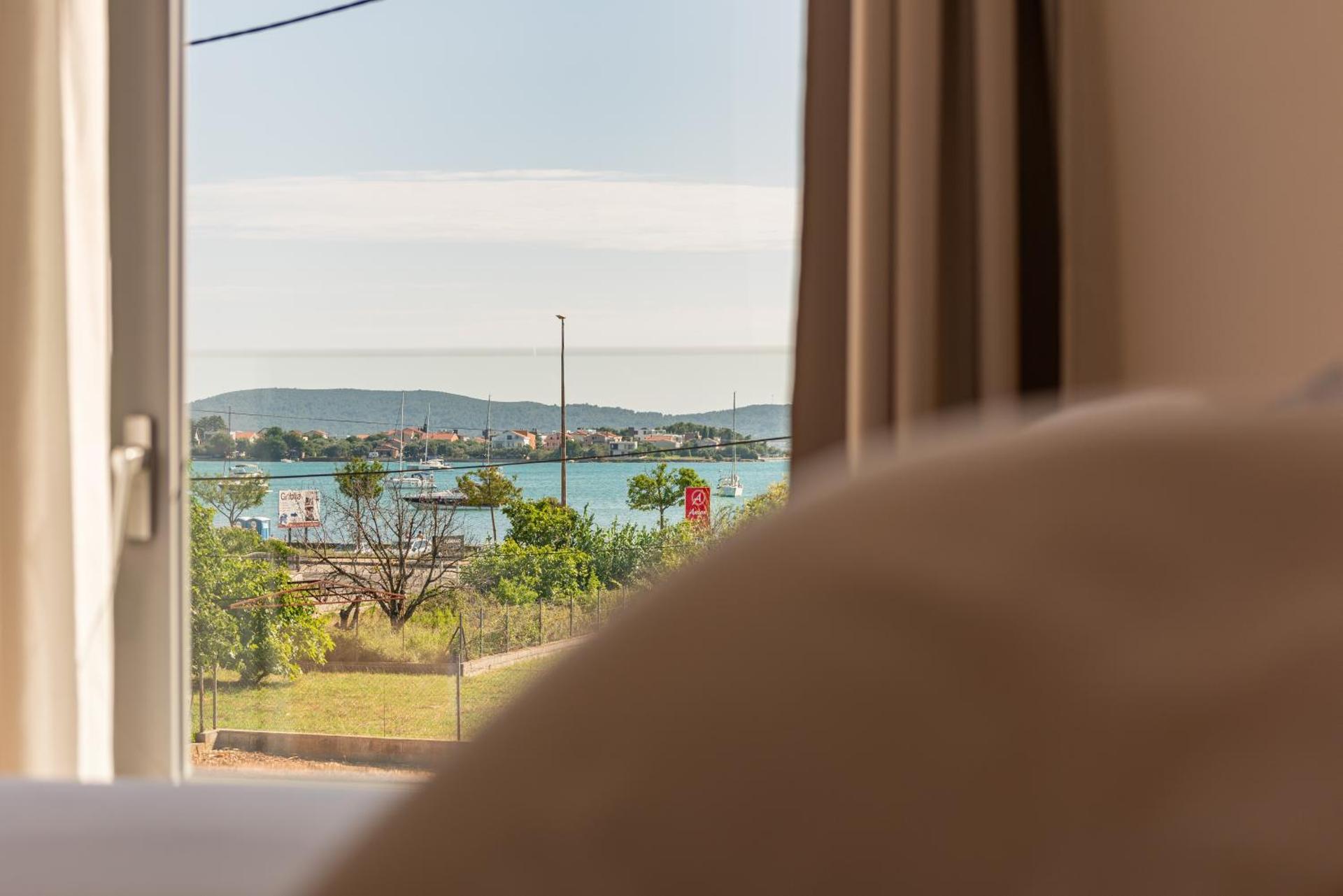 Rooms & Apartments Niko