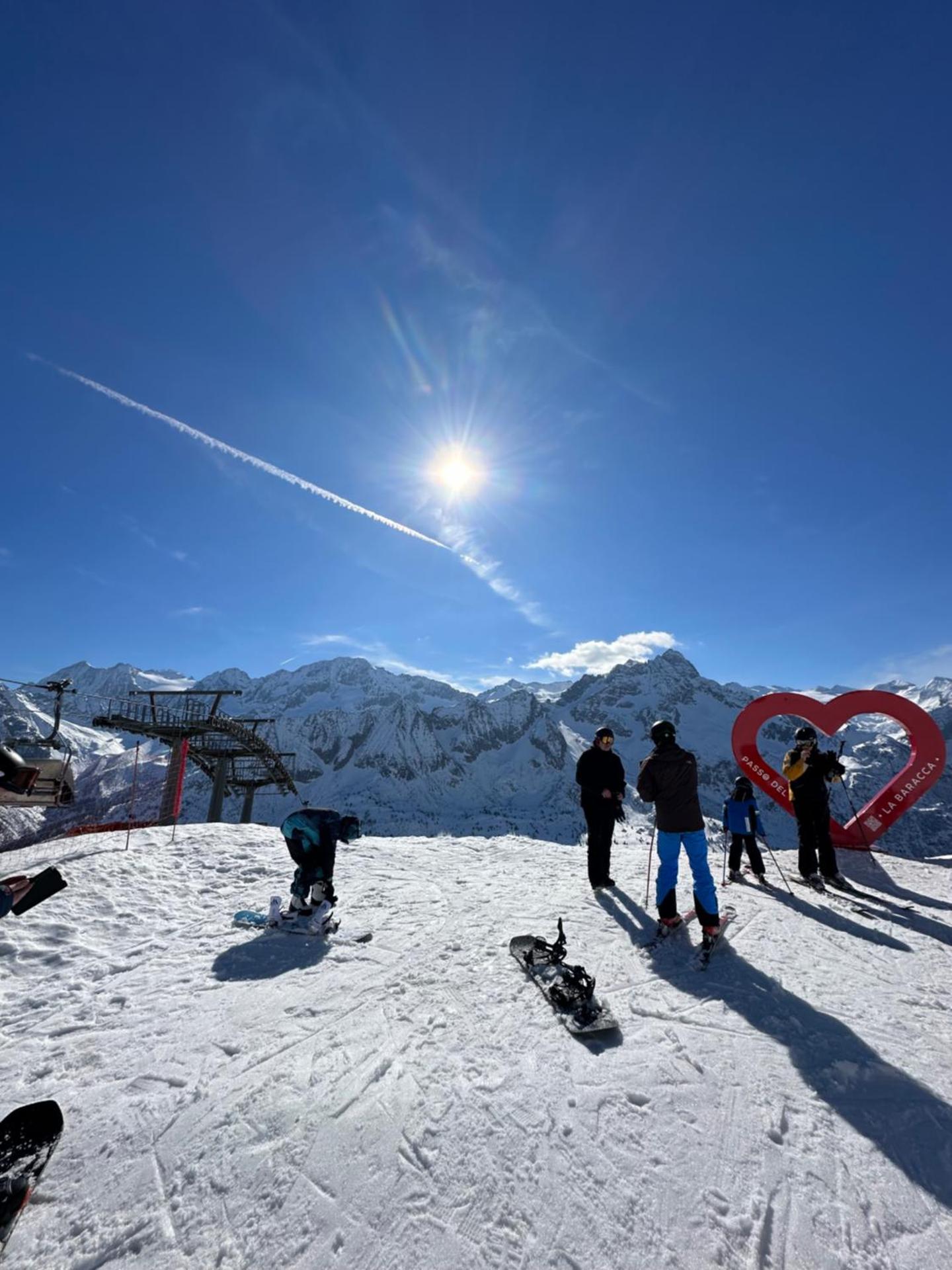 Tonale Ski-in AlpView Studio
