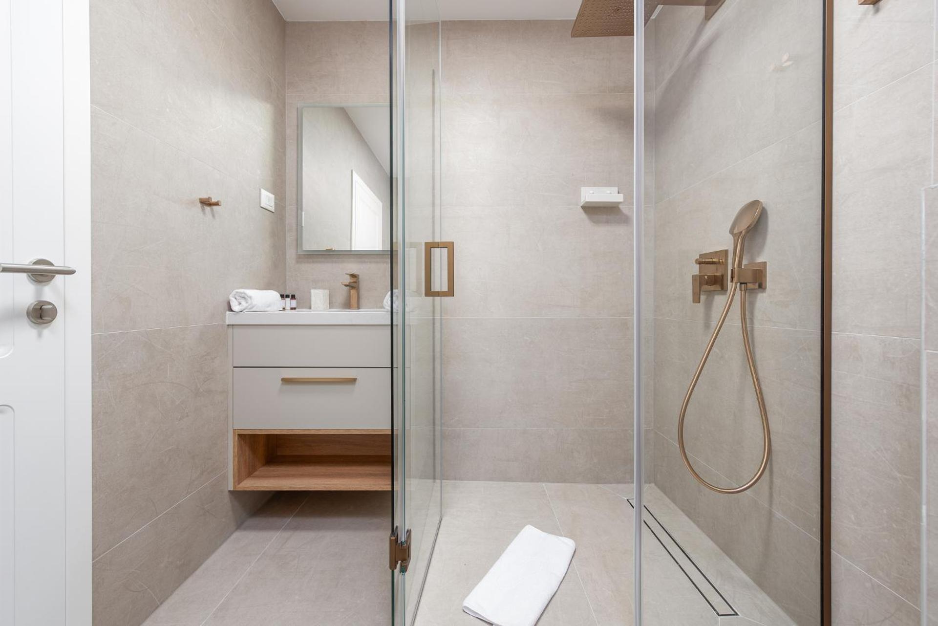 Rooms & Apartments Niko