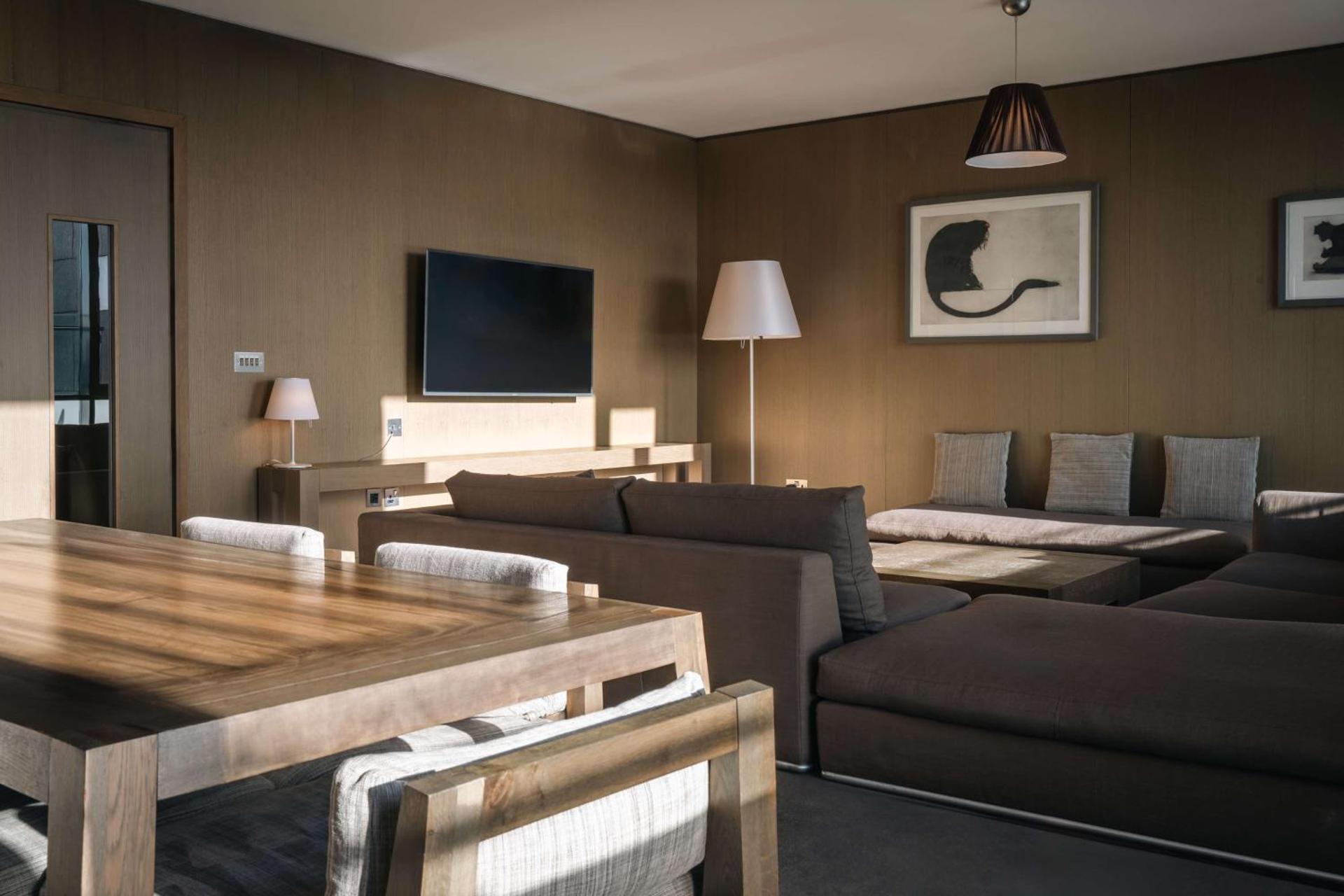 Photo of the whole room