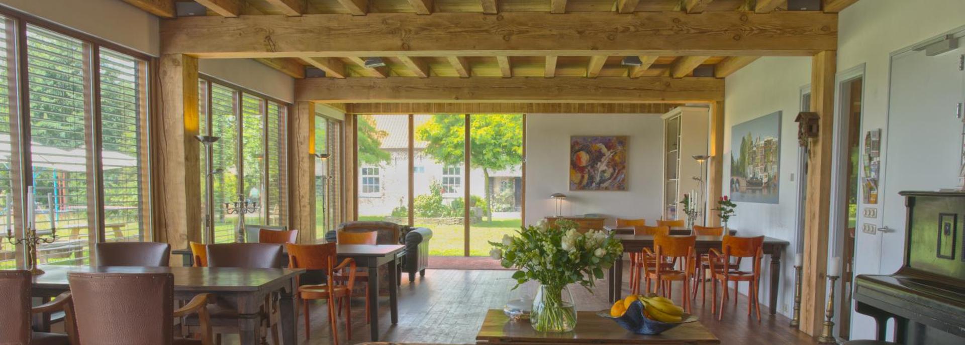 Communal lounge/ TV room